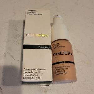 Phoera Full Coverage Spft Matte Finish Foundation shade 102 Nude